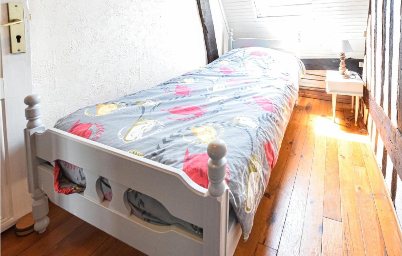 2 Bedroom Lovely Home In Marques ภายนอก รูปภาพ